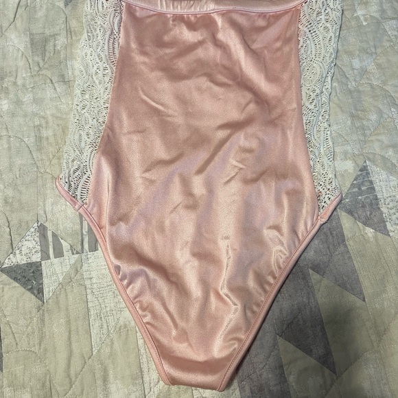 Gooseberry one-piece swimsuit - Picture 4 of 10